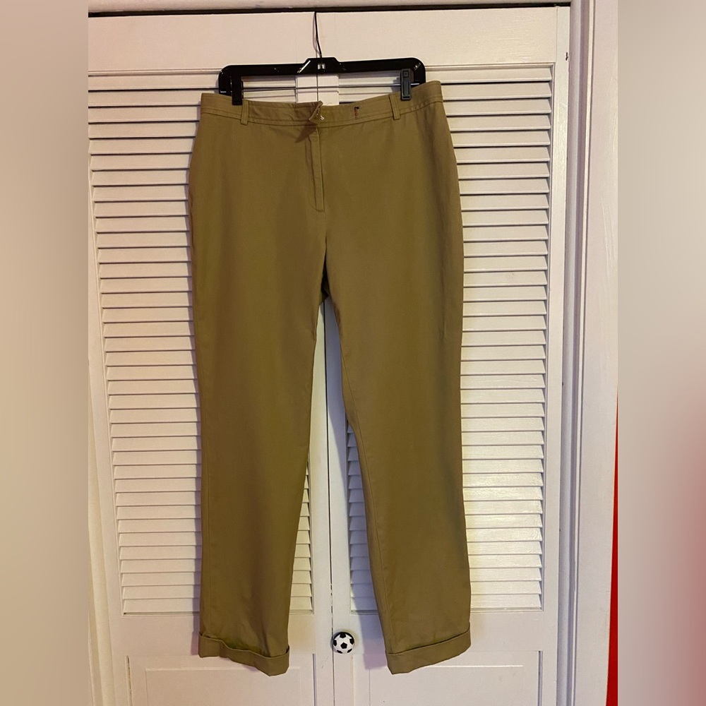 DKNY Ladies khaki pants in size 14.
